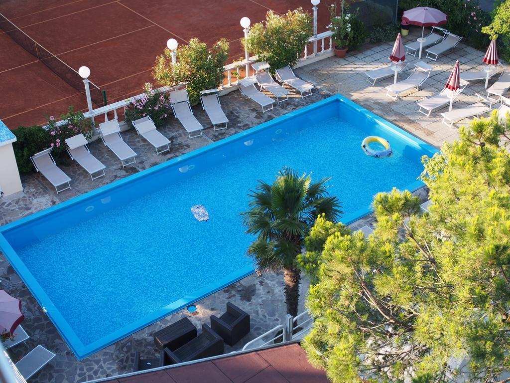 Hotel Franca Milano Marittima Exterior foto