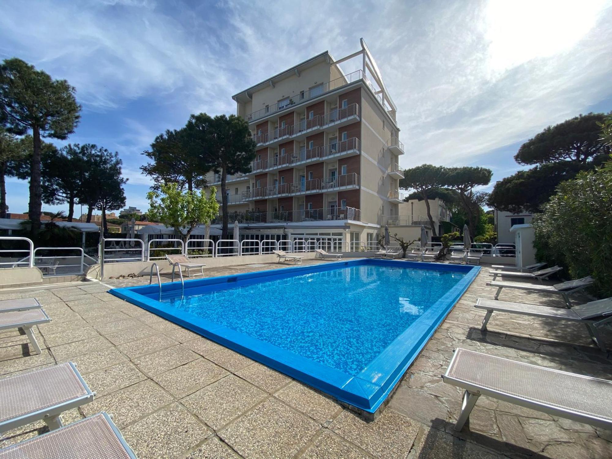 Hotel Franca Milano Marittima Exterior foto